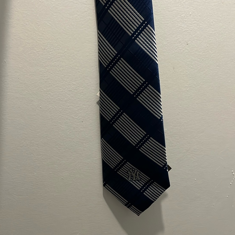 NY Yankees genuine merchandise tie